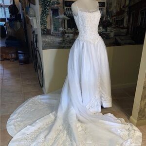 Oleg Cassini Vintage Basque Waist Wedding Dress
